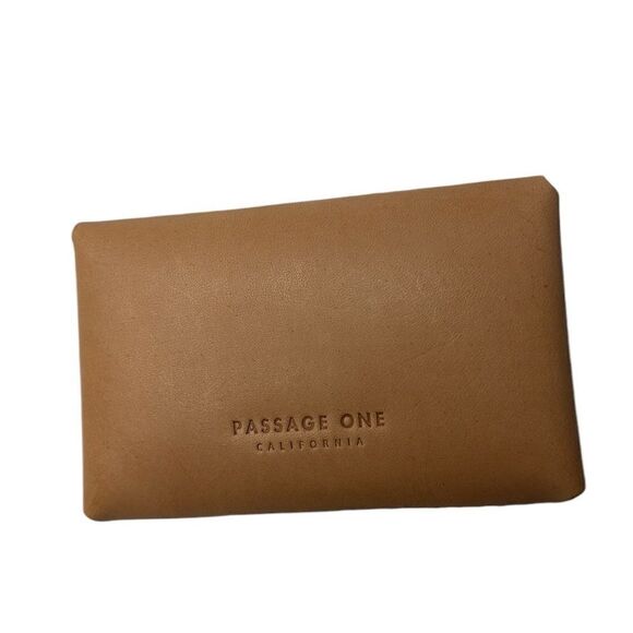 Passage One California Leather Change Purse. - Picture 3 of 7